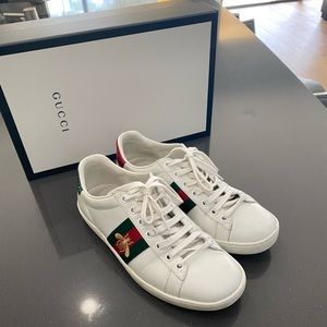 Authentic Gucci Ace Embroidered Bee SZ 36 US 6.5/7